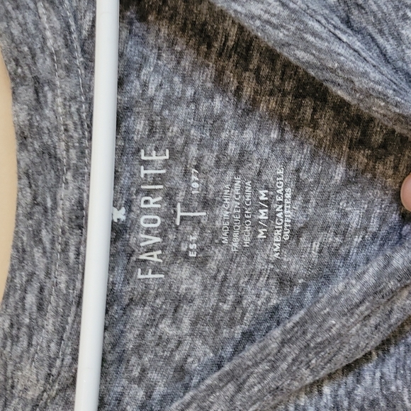 American Eagle favorite T - Picture 2 of 3